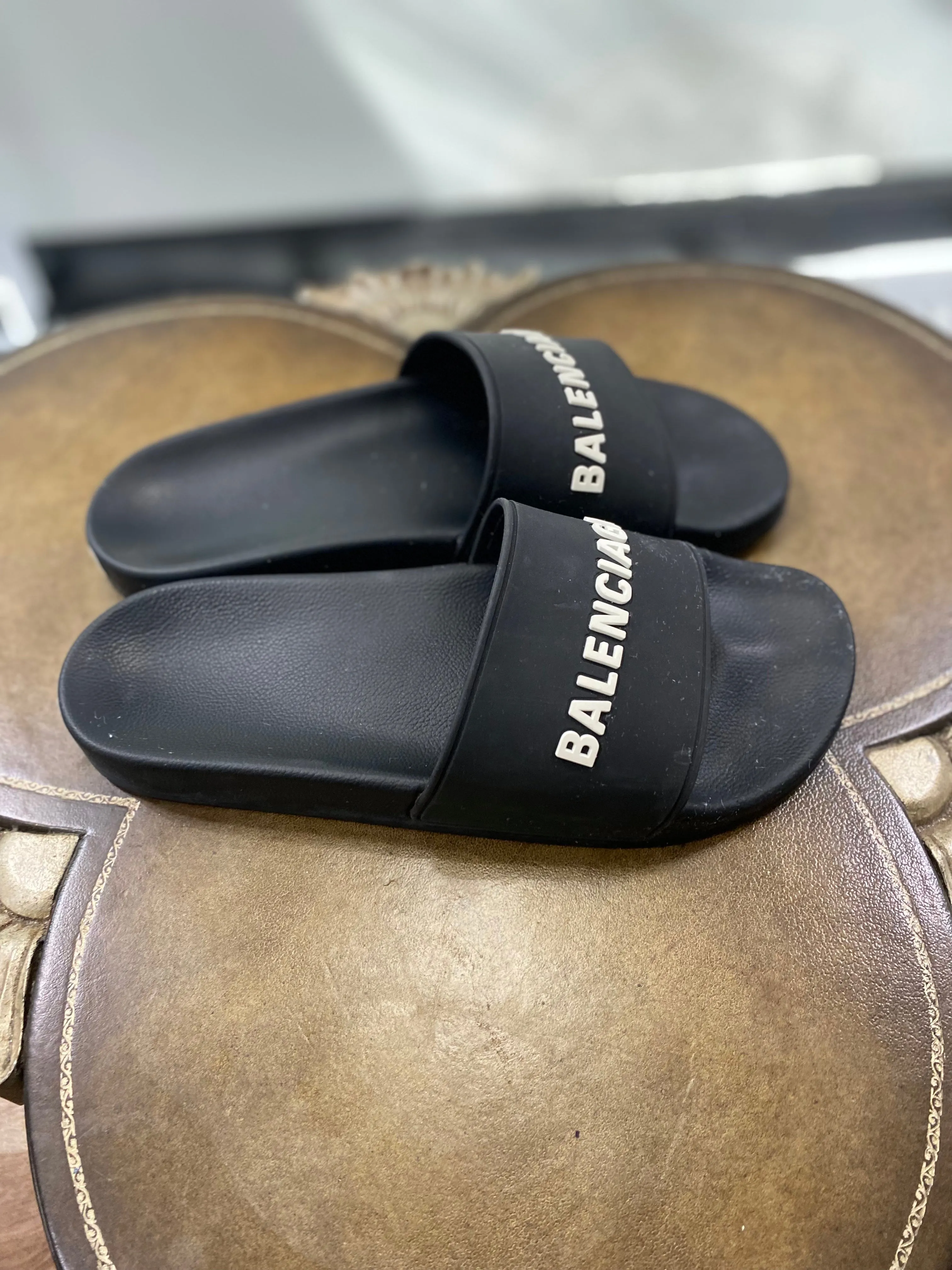 BALENCIAGA POOL SLIDE SANDAL