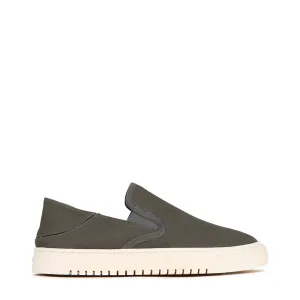 CAIS SLIP ON SNEAKERS