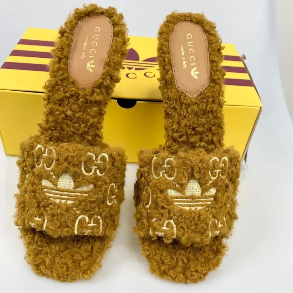 Cloth sandal Gucci X Adidas Brown