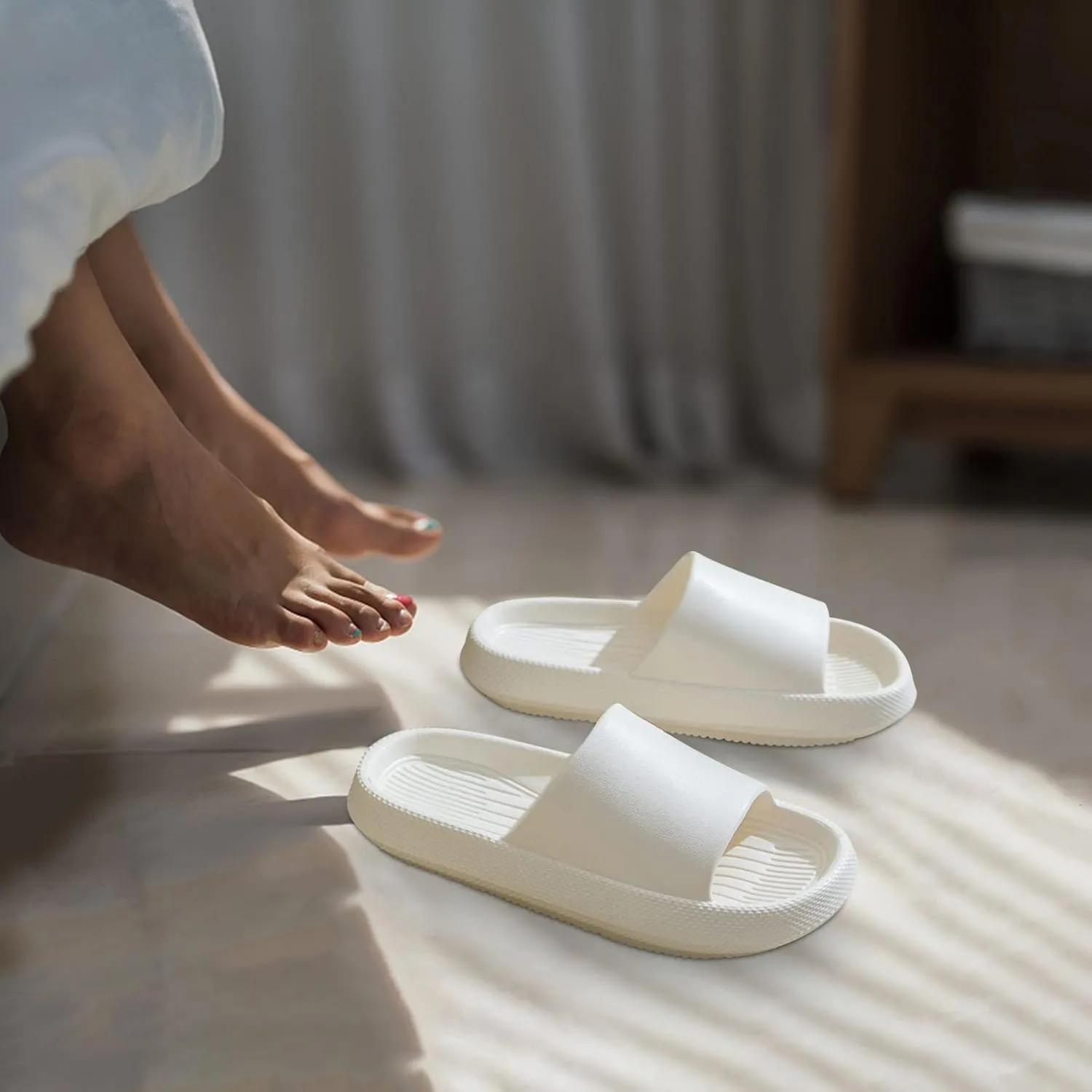 ctdiral Cloud Slippers for Women and Men Thicken Sole Pillow Slippers Comfy Cloud Cushion Slides Shower Bathroom Slides Sandals