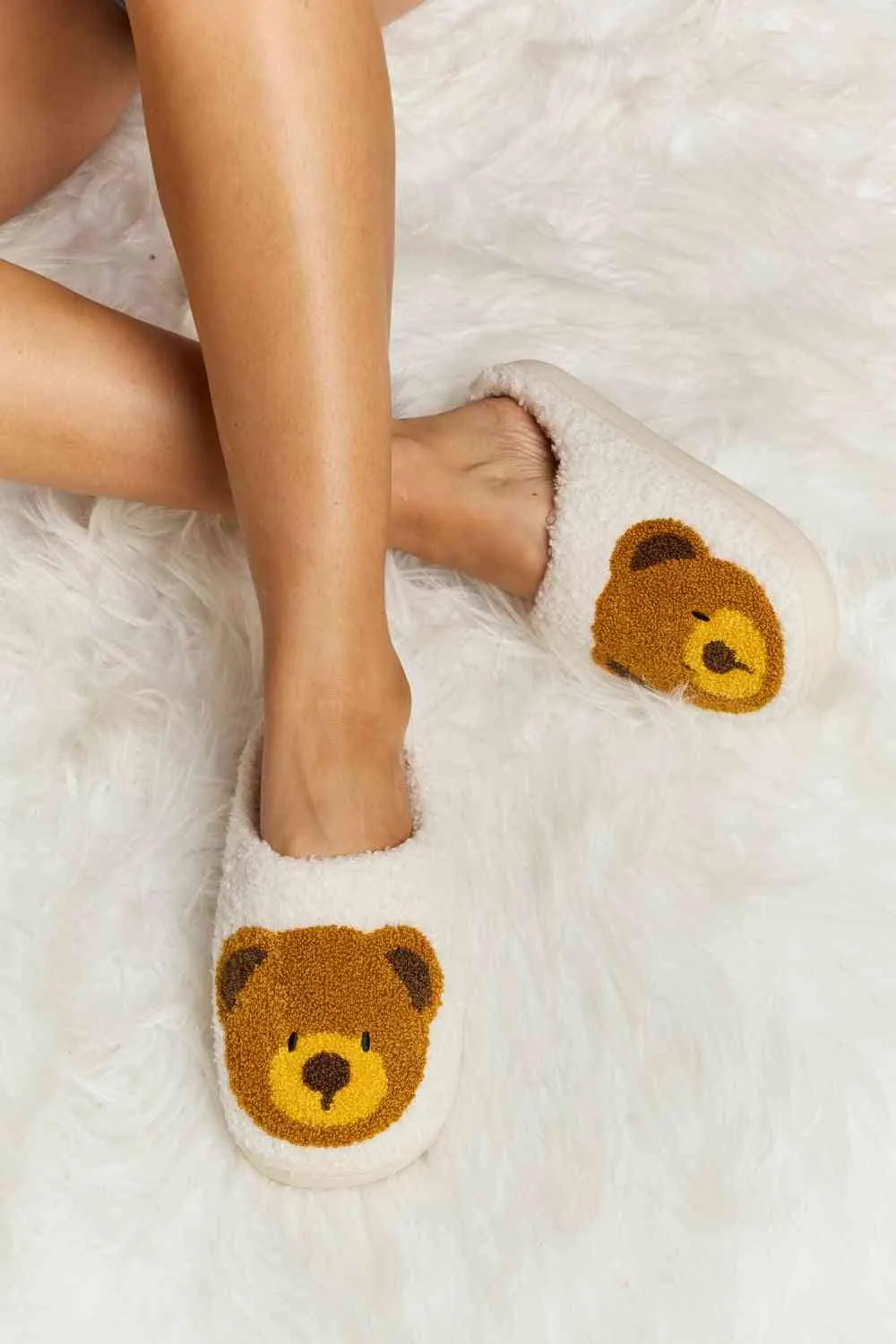Cutsie Teddy Bear Print Plush Slide Slippers