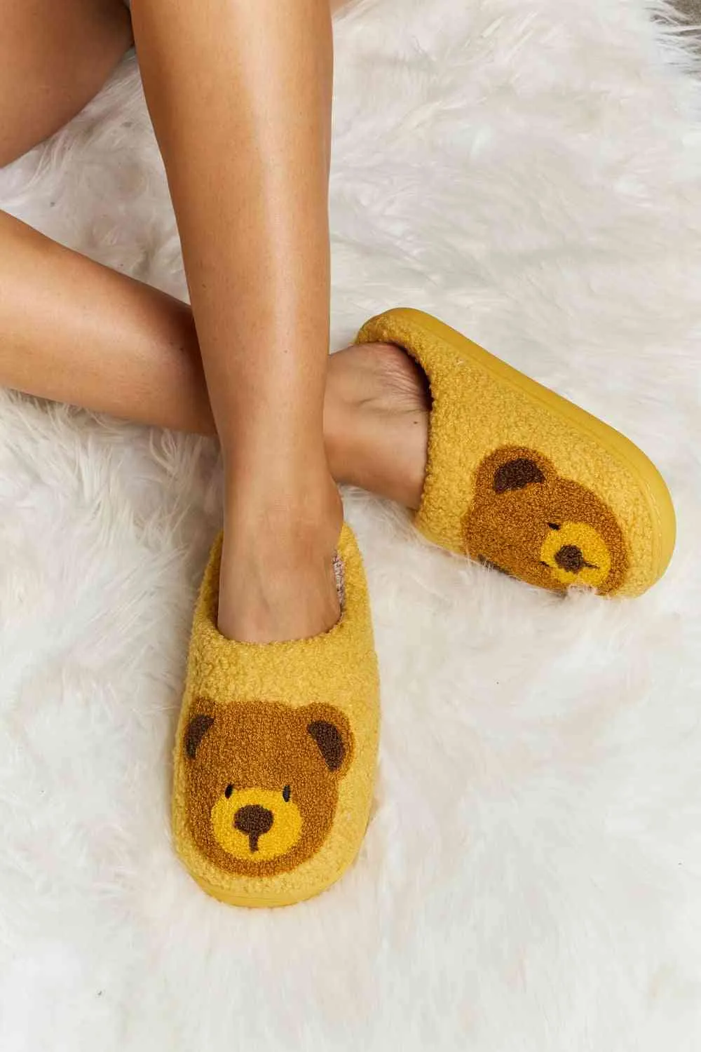 Cutsie Teddy Bear Print Plush Slide Slippers
