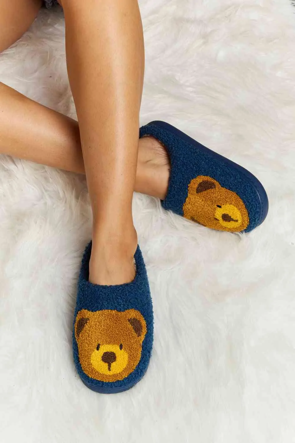 Cutsie Teddy Bear Print Plush Slide Slippers