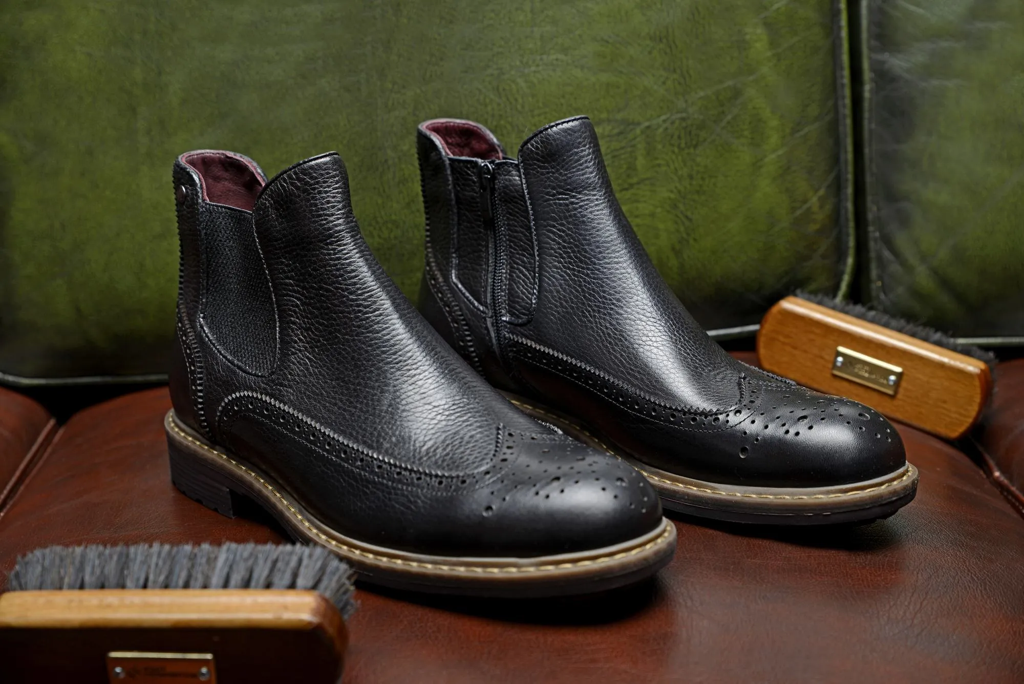 FOOT FEDERATION CHELSEA WINGTIP MENS BOOT BLACK
