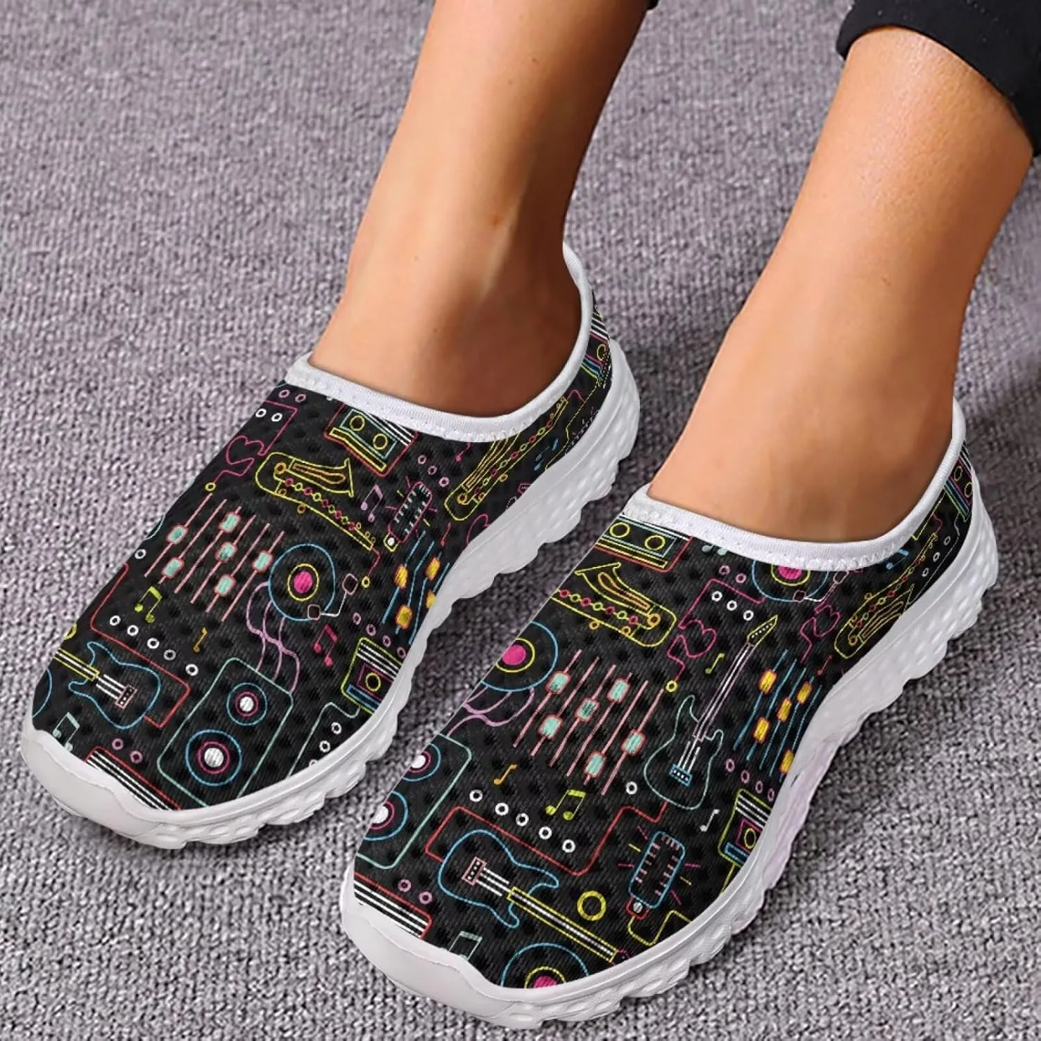 Jeiento American Flag Shoes for Men Women Road Running Shoes Womens Mens Comfortable Walking Tennis Sneakers Athletic Shoes