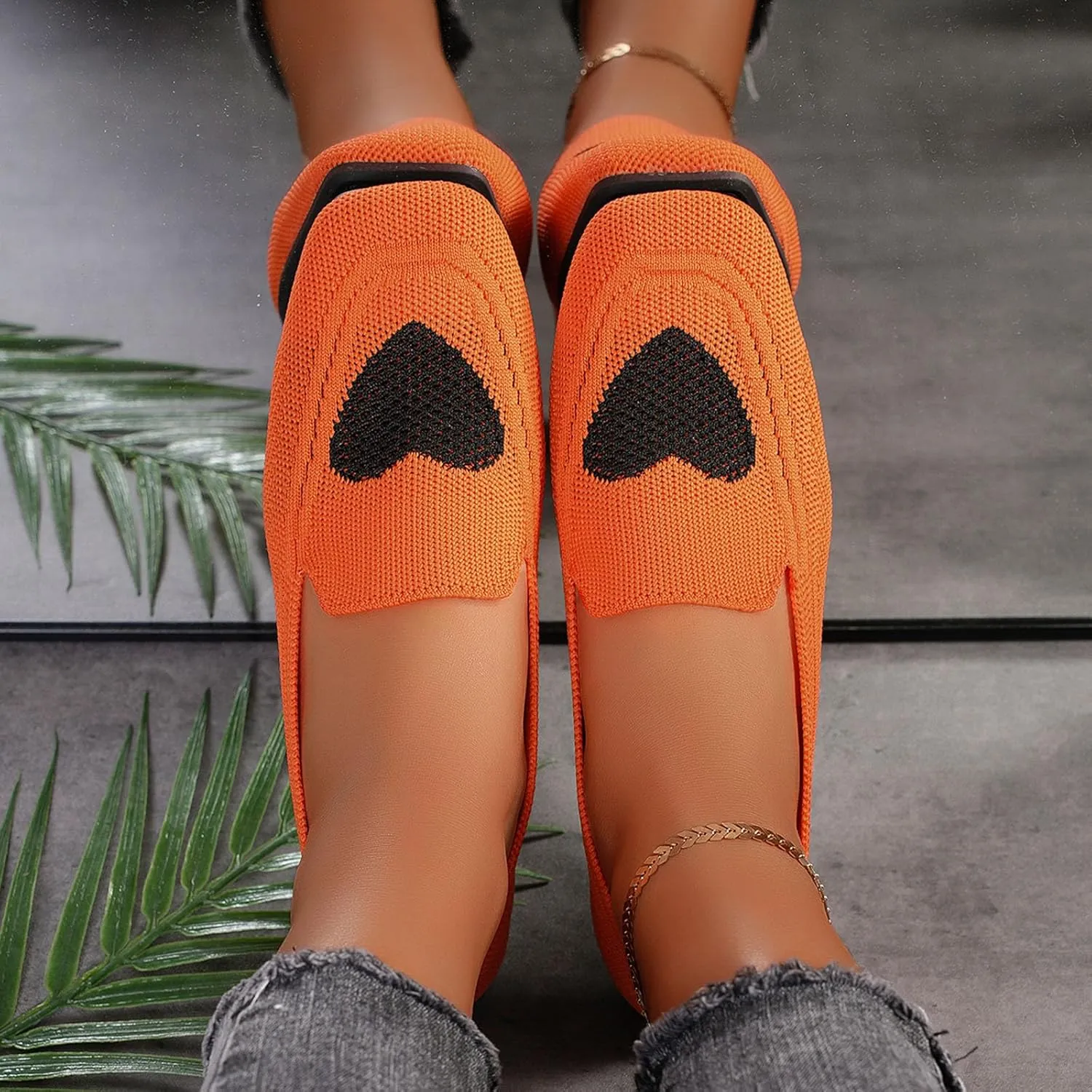 Ladies Casual Solid Color Love Mesh Breathable Fly Weave Shallow Mouth Flat Shoes Single Shoes Soybean Shoes Casual Shoes Arches Sandals