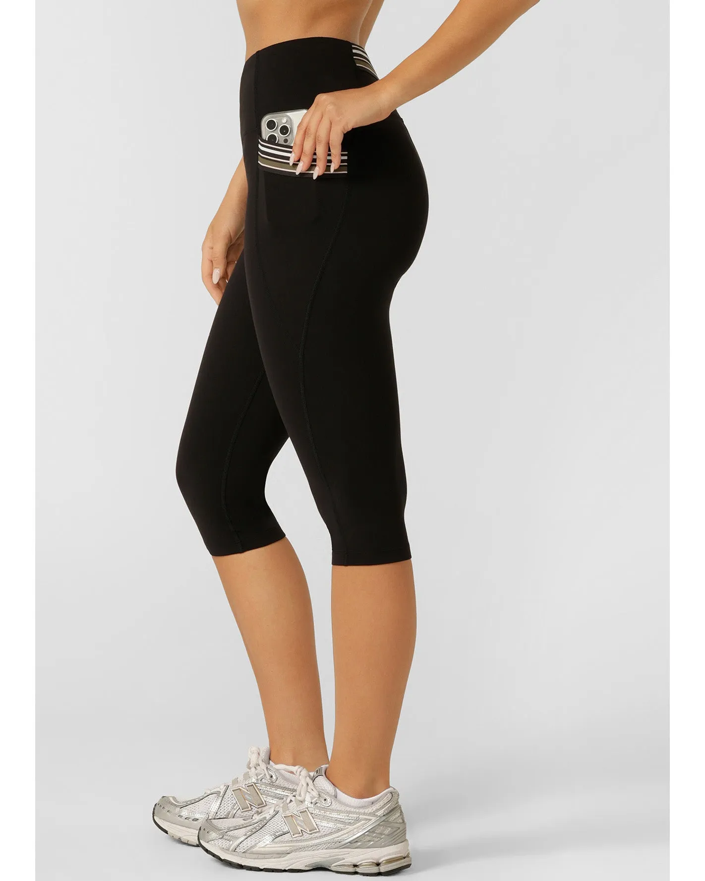Lorna Jane Swift 3 Pocket 3/4  Leggings - Black
