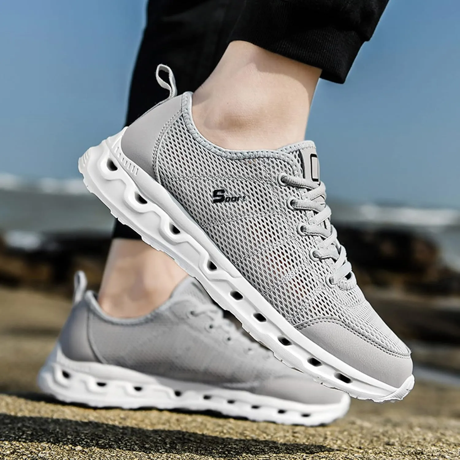 Men Sneakers New Pattern Mesh in Summer Breathable Comfortable Fashionable Simple Large Casual Sports Sneaker Sole Men