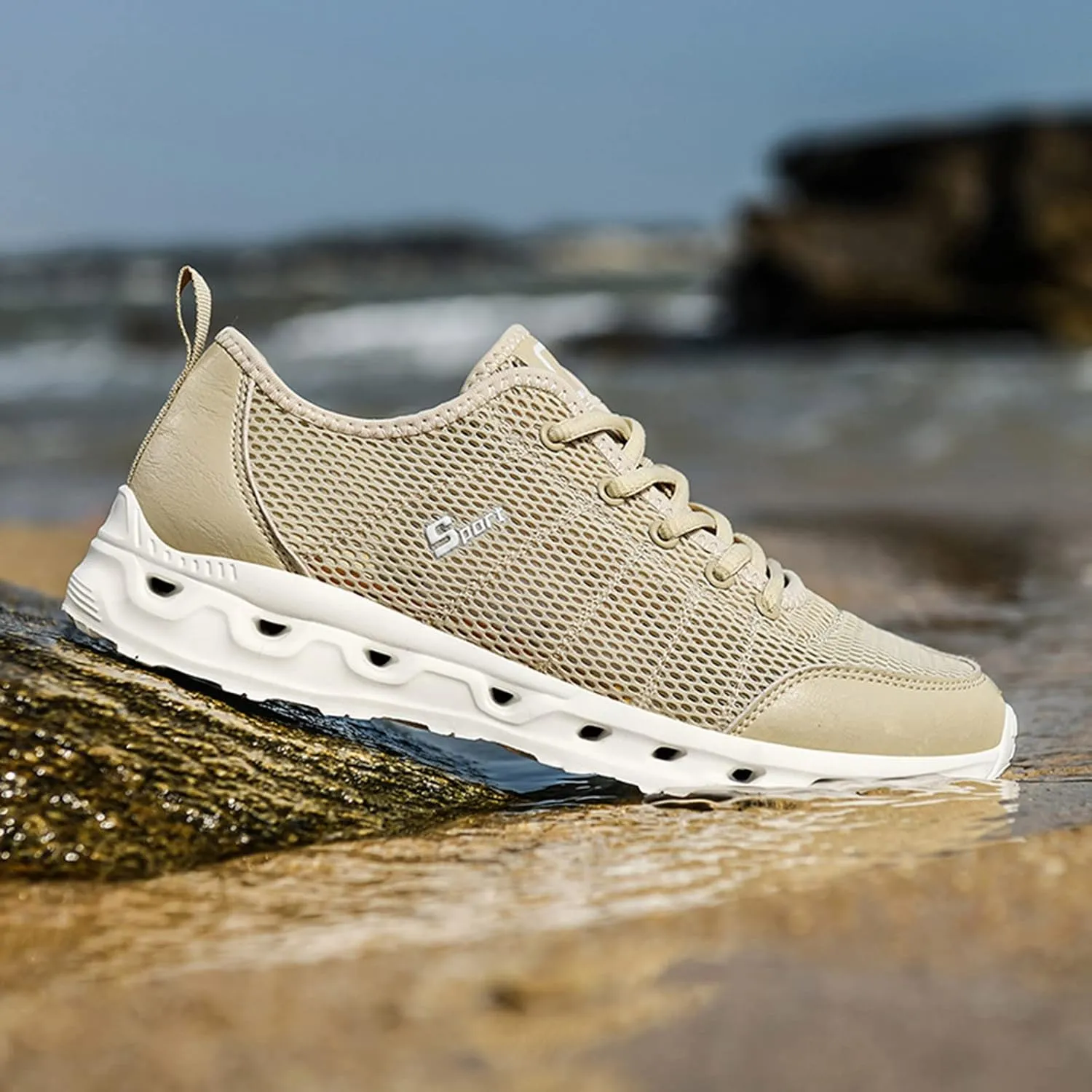 Men Sneakers New Pattern Mesh in Summer Breathable Comfortable Fashionable Simple Large Casual Sports Sneaker Sole Men
