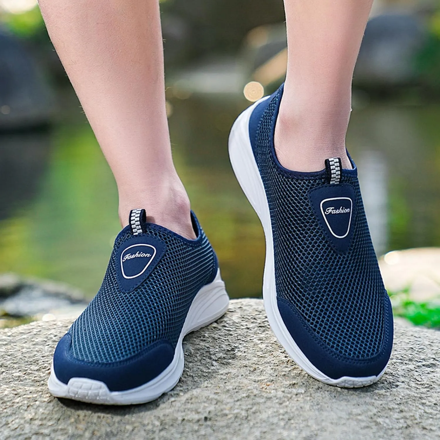 Men Sports Shoes Fashionable New Pattern Simple Pure Color Mesh Breathable Comfortable Hiking Shoes Sneaker Mens