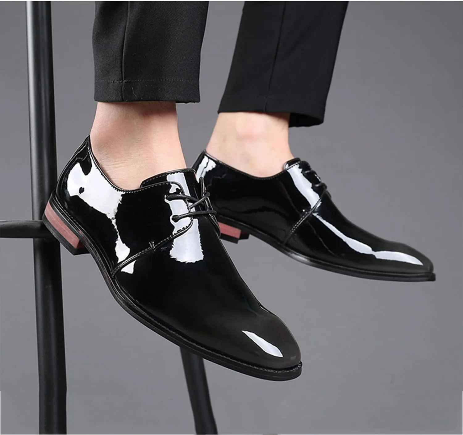 Men's Dress Shoes Fashion Shiny Patent Leather Oxfords Classic Lace-up Formal Tuxedo Shoes Business Wedding Derby Shoes
