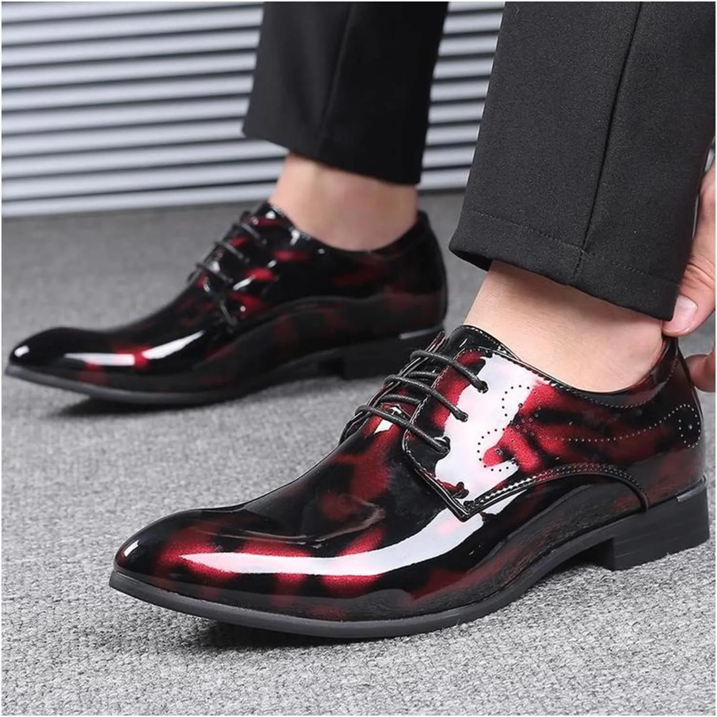 Men's Formal Dress Shoes Patent Leather Tuxedo Oxfords Lace-ups Derby Shoes Classic Business Wedding Suit Shoes