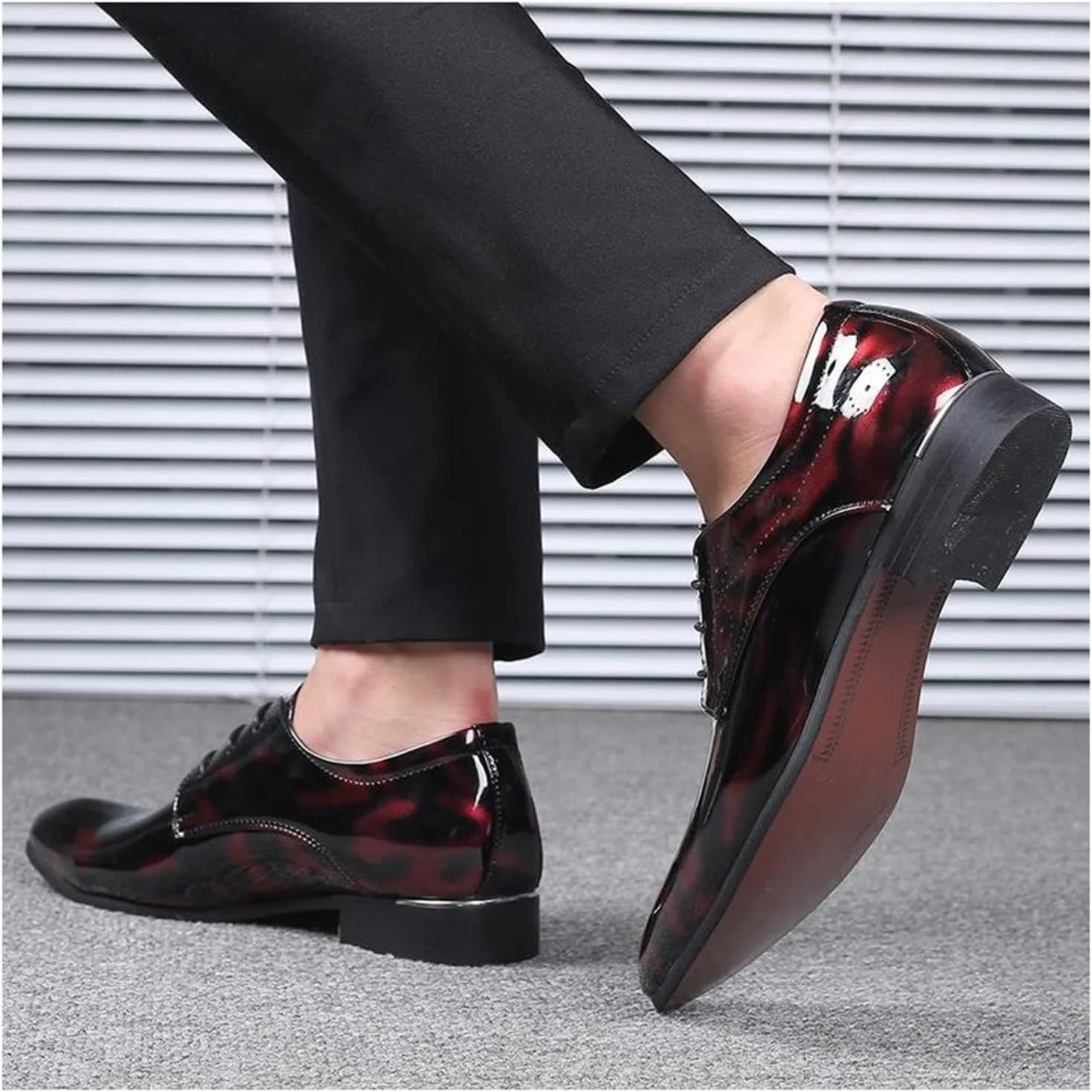 Men's Formal Dress Shoes Patent Leather Tuxedo Oxfords Lace-ups Derby Shoes Classic Business Wedding Suit Shoes