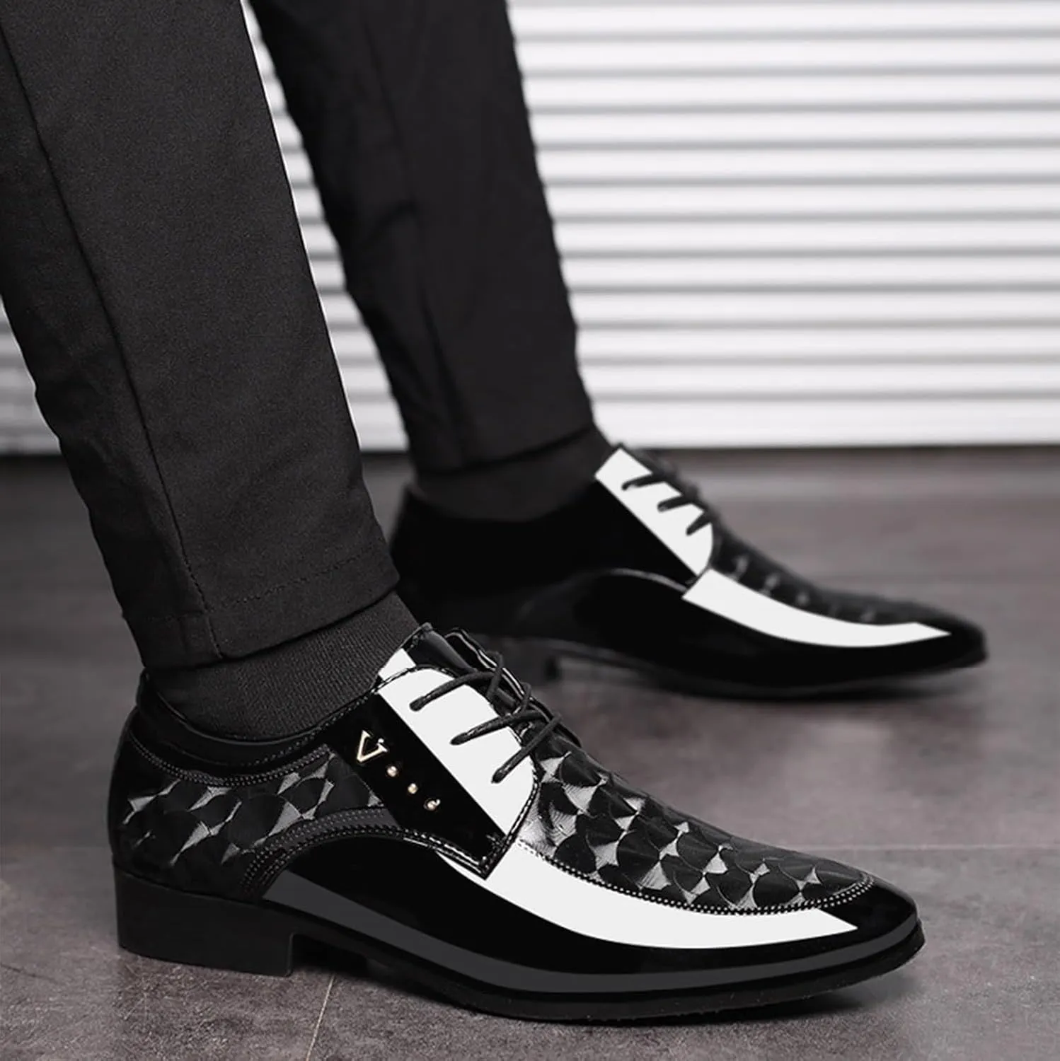 Men's Formal Dress Shoes Patent Leather Tuxedo Oxfords Lace-ups Derby Suit Shoes Classic Business Wedding Shoes