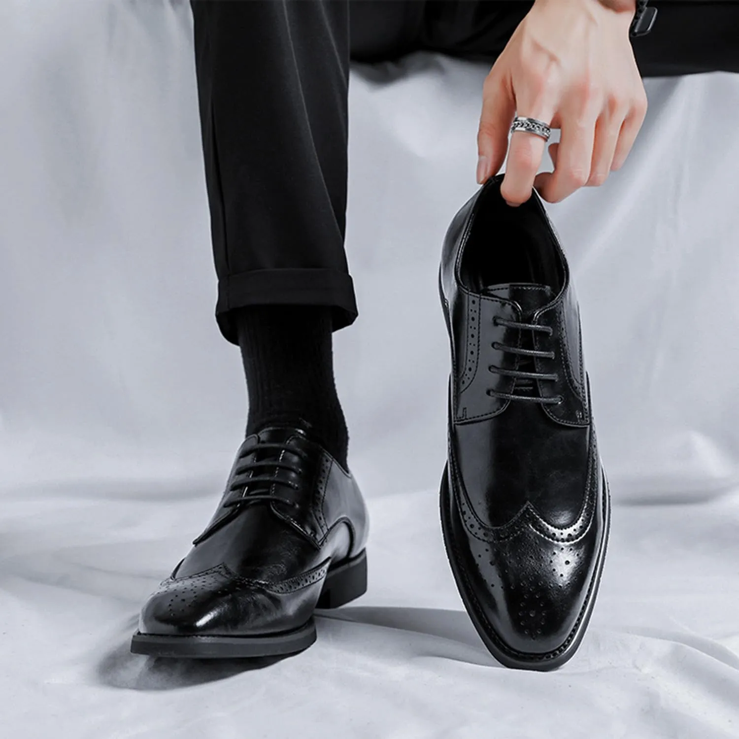 Men's Lace-ups Brogues Classic Oxford Formal Dress Shoes Modern Wingtip Business Shoes for Men
