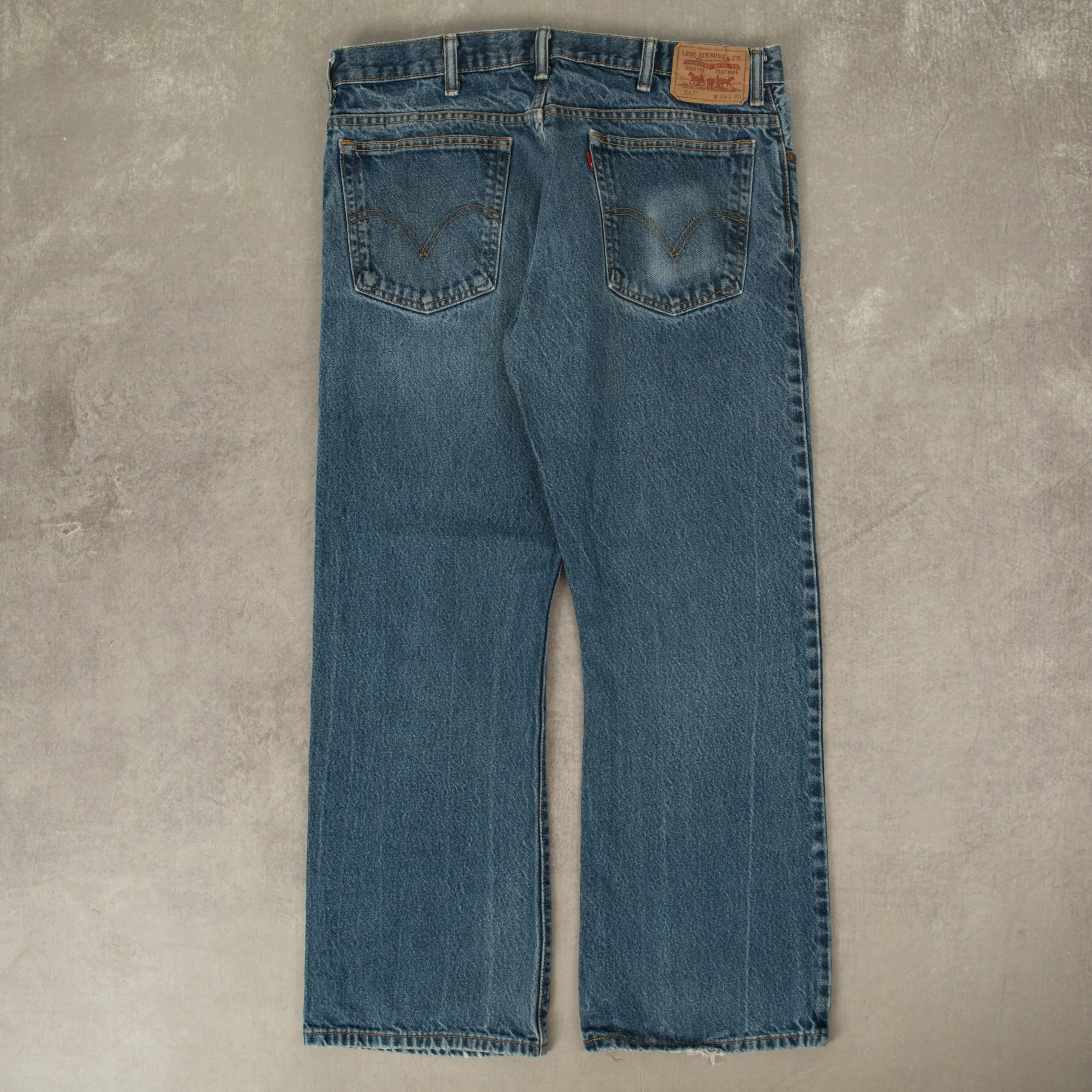 MEN'S VINTAGE LEVI'S 517 BOOT CUT DISTRESSED JEANS - W38 X L30