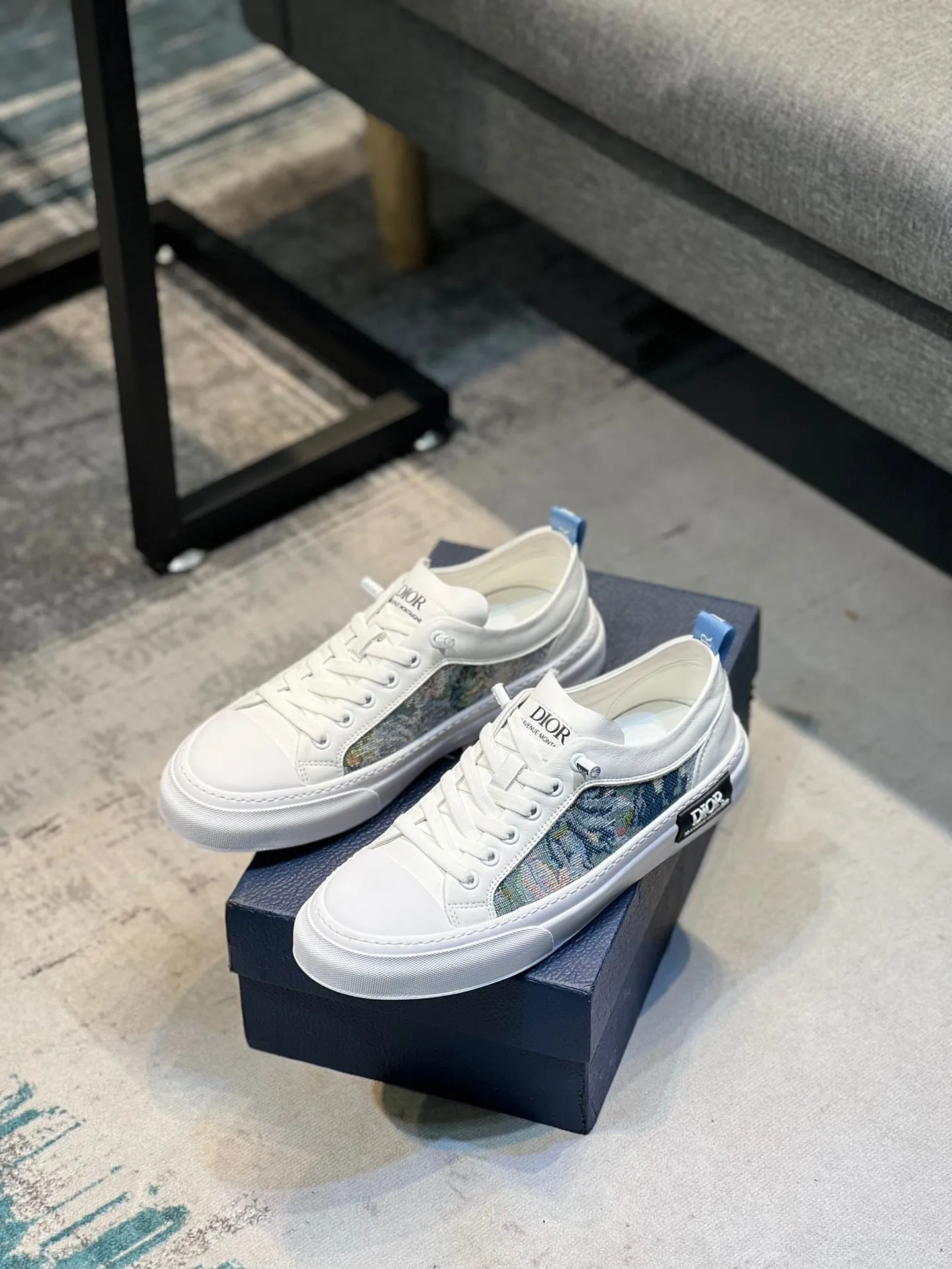 MSE080 DR Men's Sneakers / Size7-12