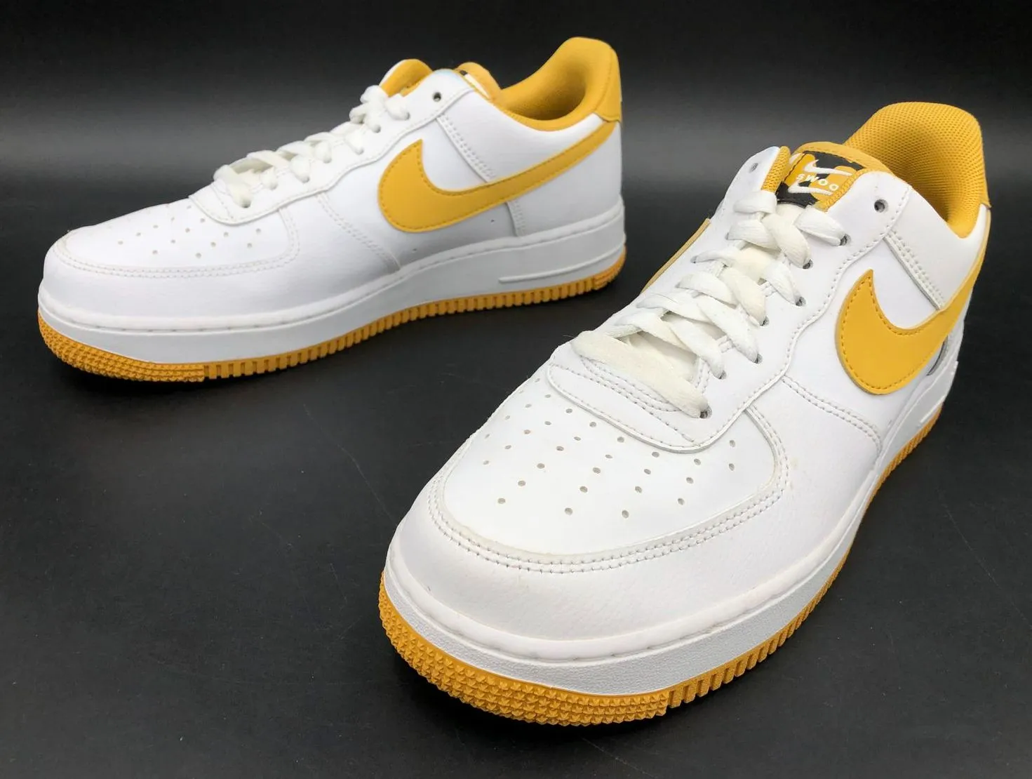 Nike Air Force 1 '07 LV8 Dbl. Swoosh - White/Ginger Men's Sneakers - Sz 8 ( COA)