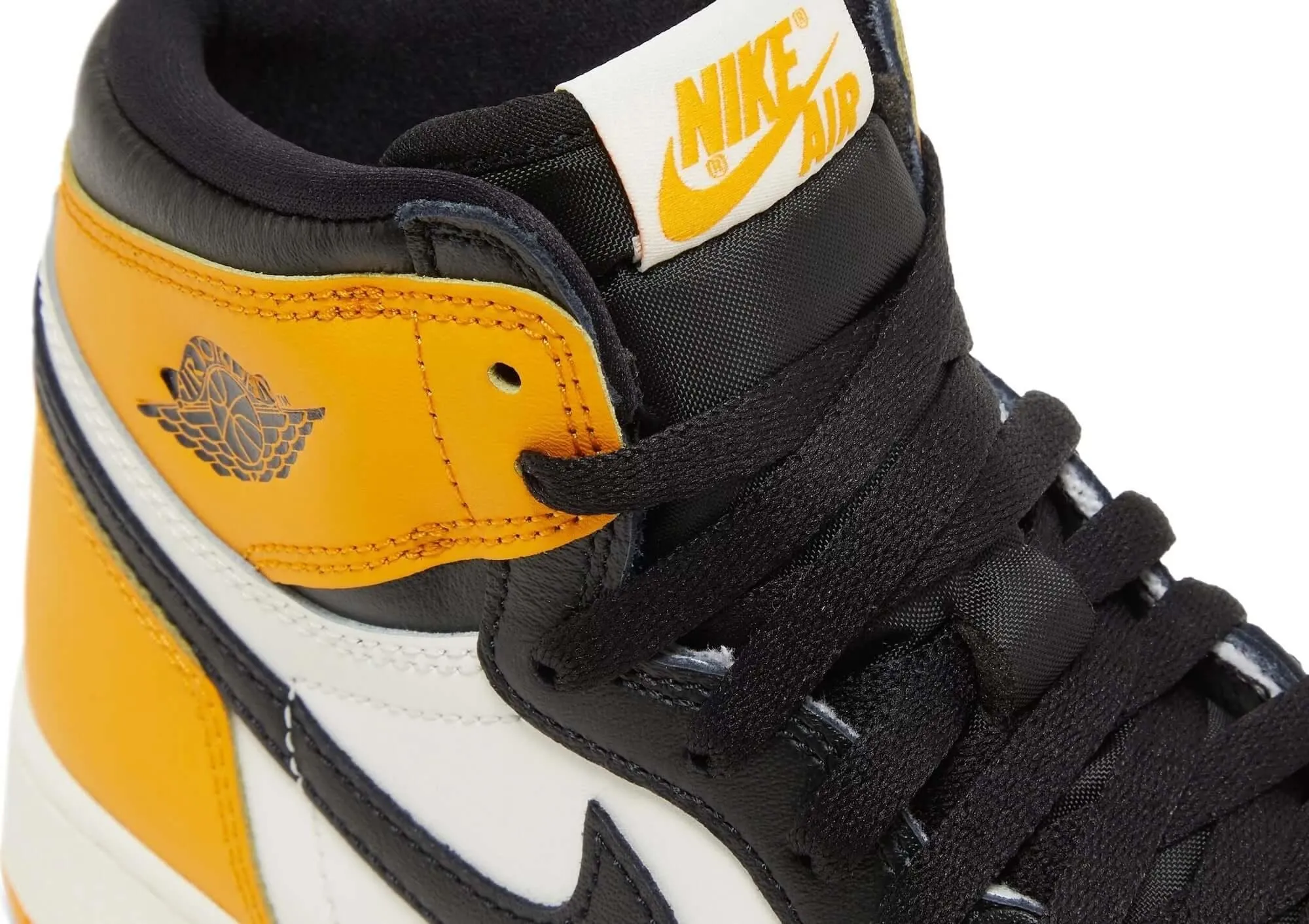 Nike Air Jordan 1 Retro High OG 'Yellow Taxi'