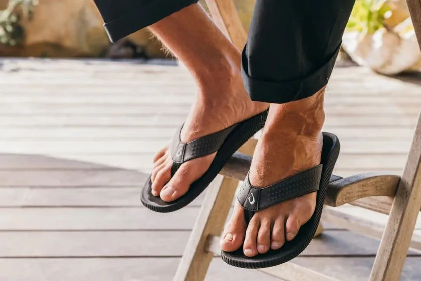 OluKai Men's Ulele Sandal