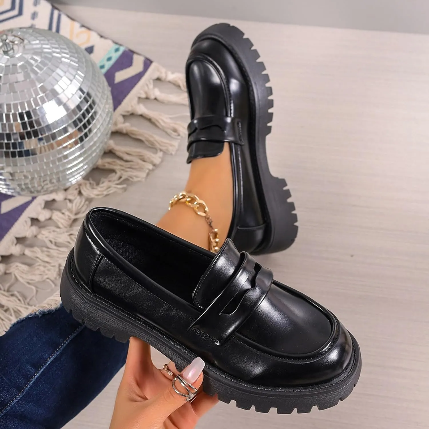 Platform Loafers for Women Patent Leather Chunky Heel Penny Loafers Casual Slip on Loafers Business Casual Shoes