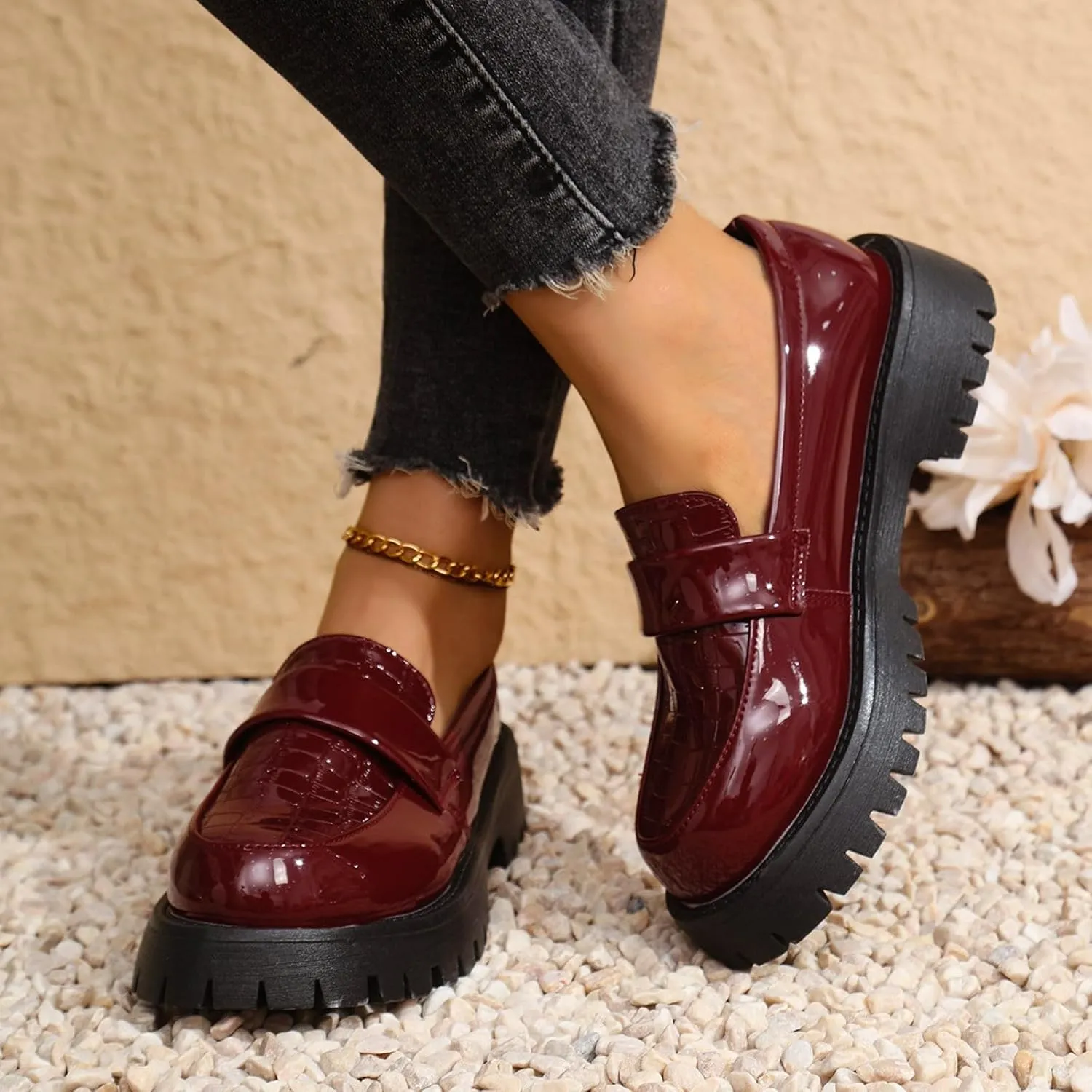 Platform Loafers for Women Patent Leather Chunky Heel Penny Loafers Casual Slip on Loafers Business Casual Shoes