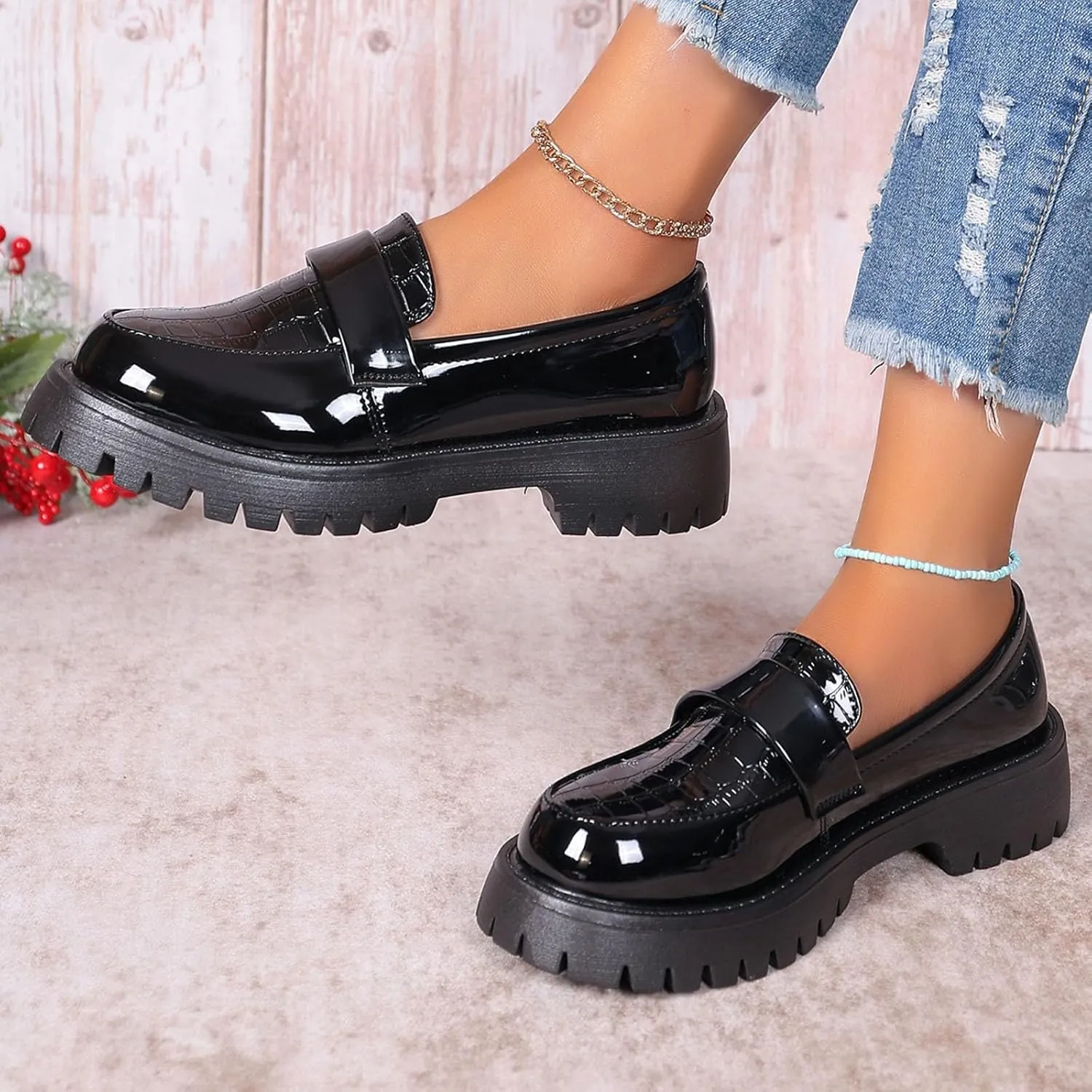 Platform Loafers for Women Patent Leather Chunky Heel Penny Loafers Casual Slip on Loafers Business Casual Shoes