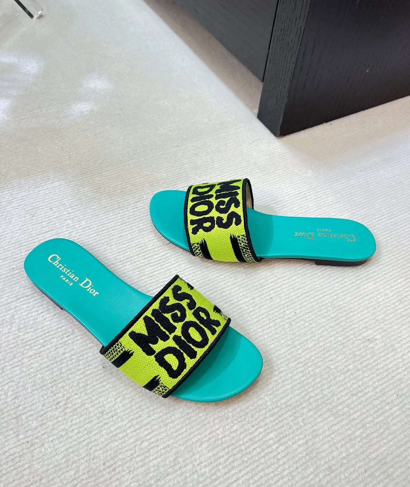 SE1449 Dway Slide / Size4-11