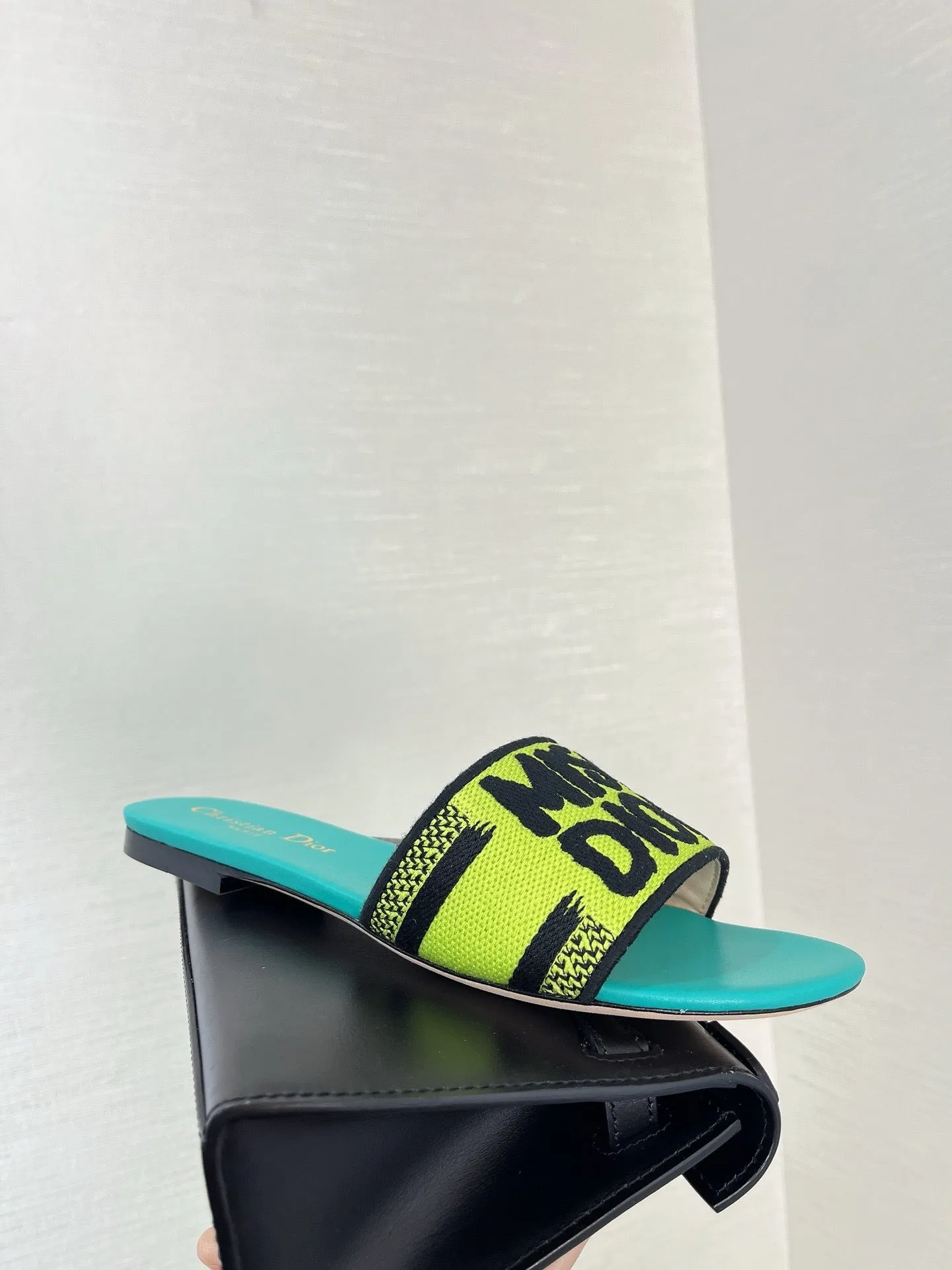SE1449 Dway Slide / Size4-11