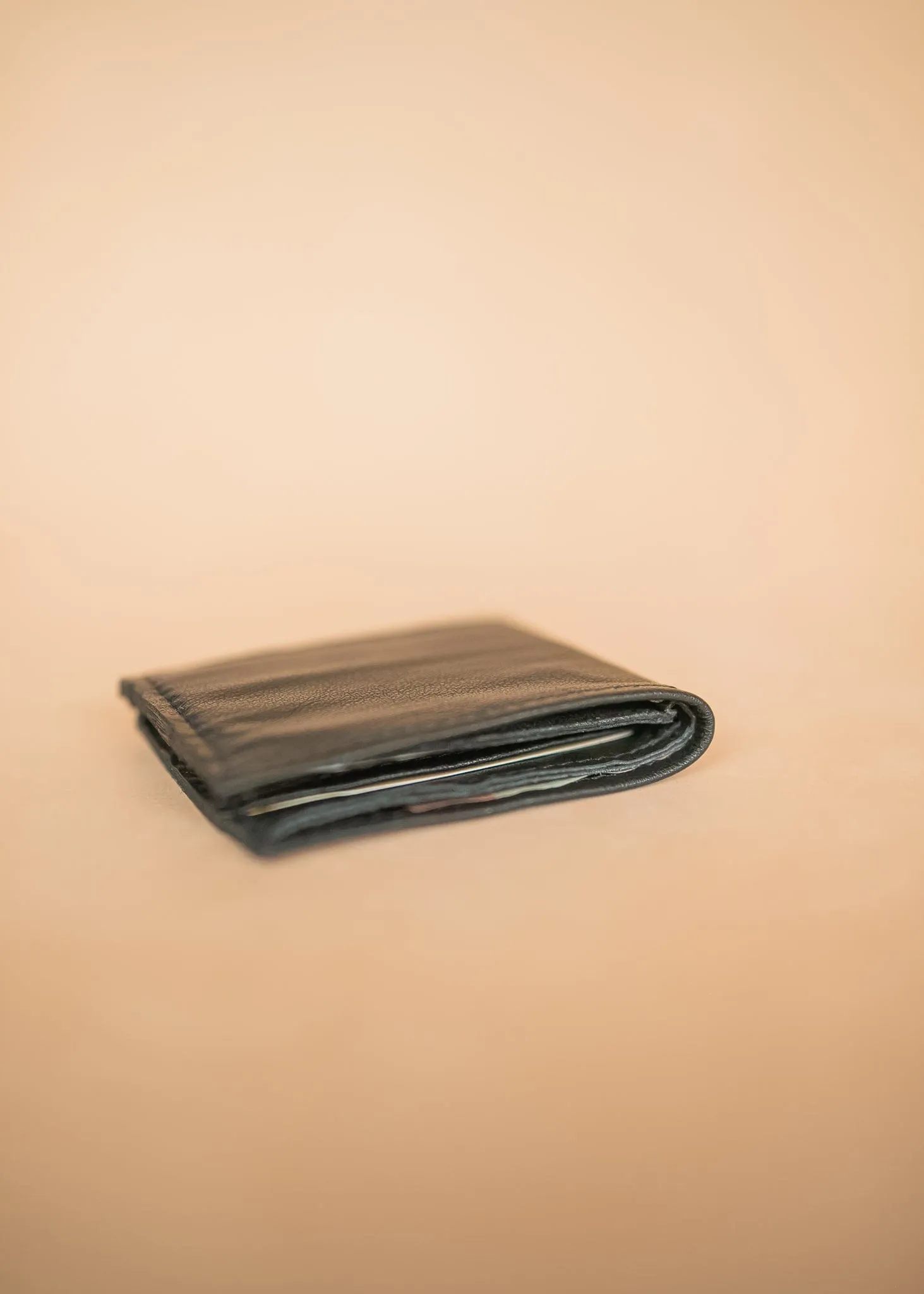 Small Bifold Wallet with Window - Cowhide