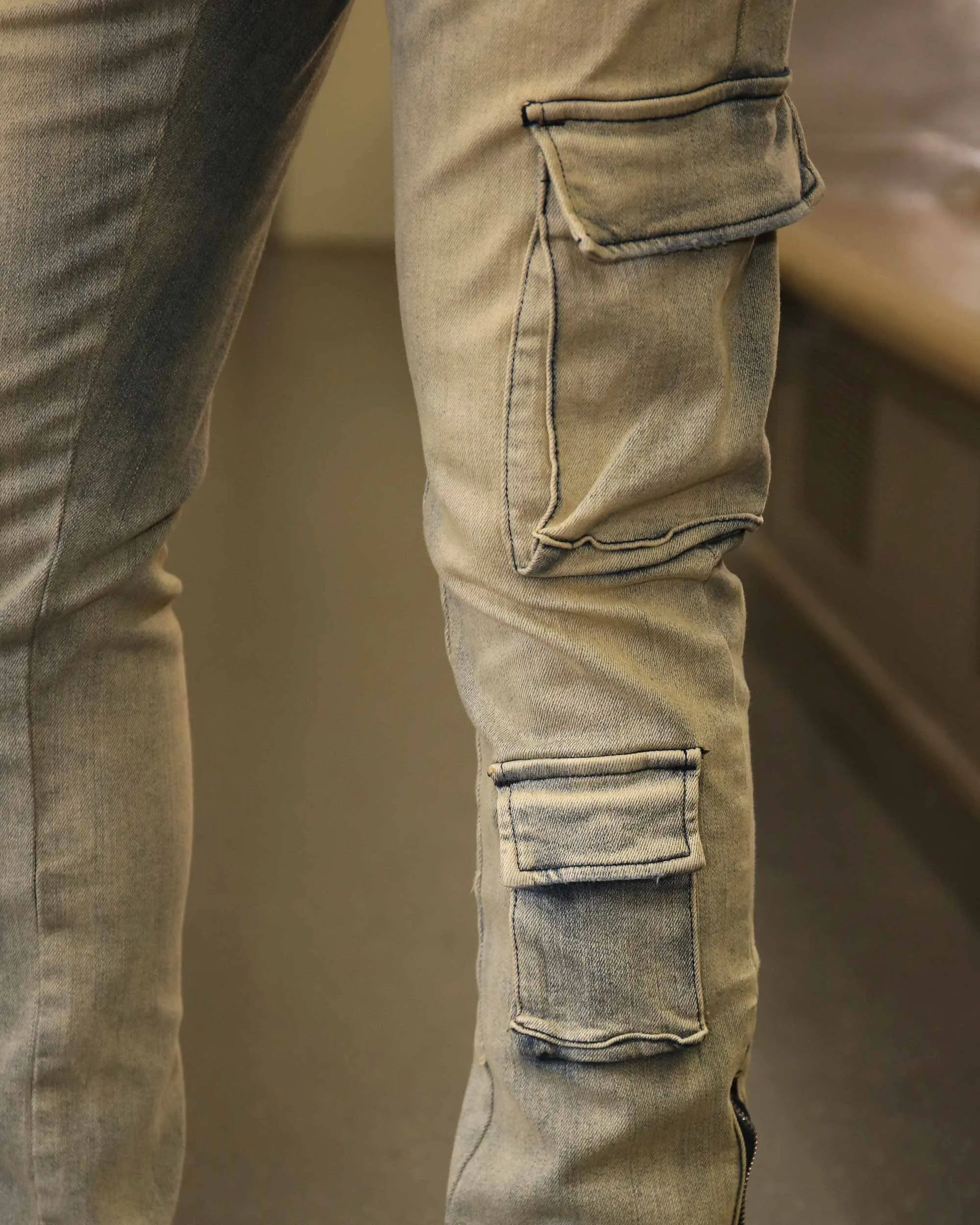 Spray-Painted Distressed Blue Jeans with Cargo Pockets