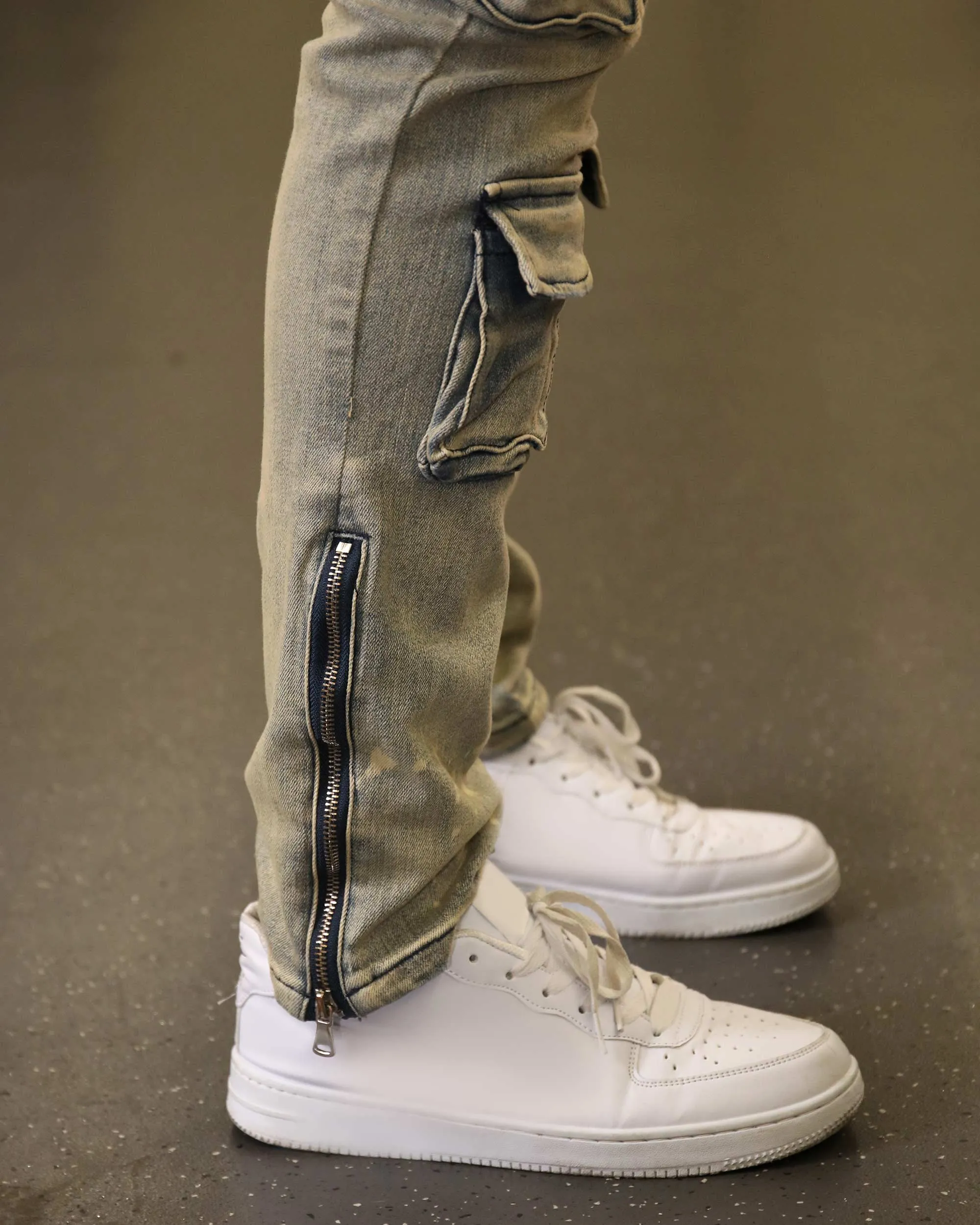Spray-Painted Distressed Blue Jeans with Cargo Pockets