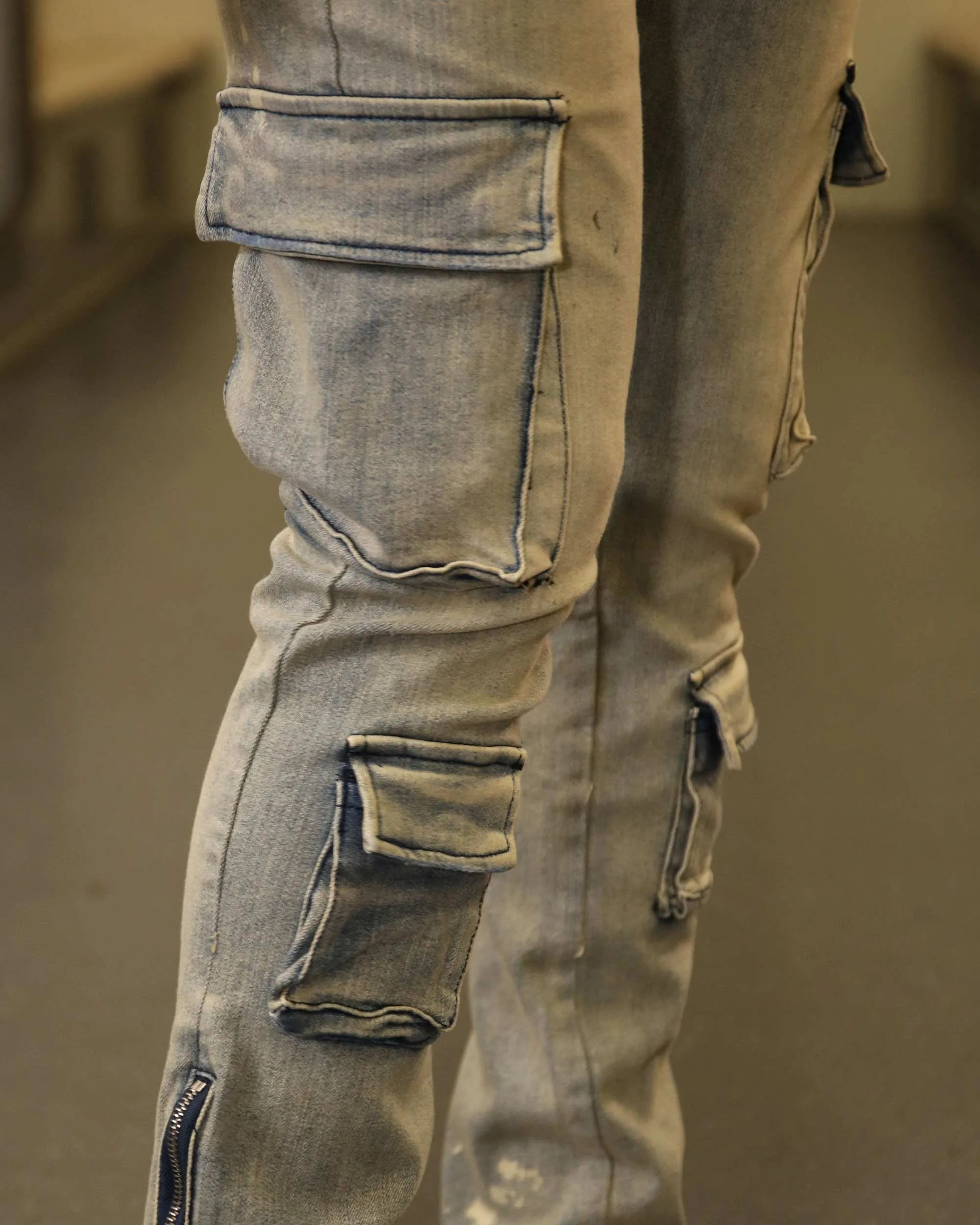 Spray-Painted Distressed Blue Jeans with Cargo Pockets