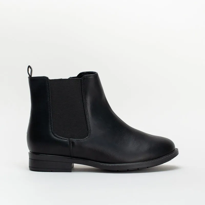 Unreal Women Classic Chelsea Boot _ 146846