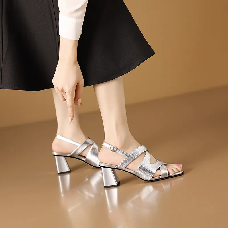 USS Shoes Cappoci Women's Square Heel Leather Sandals