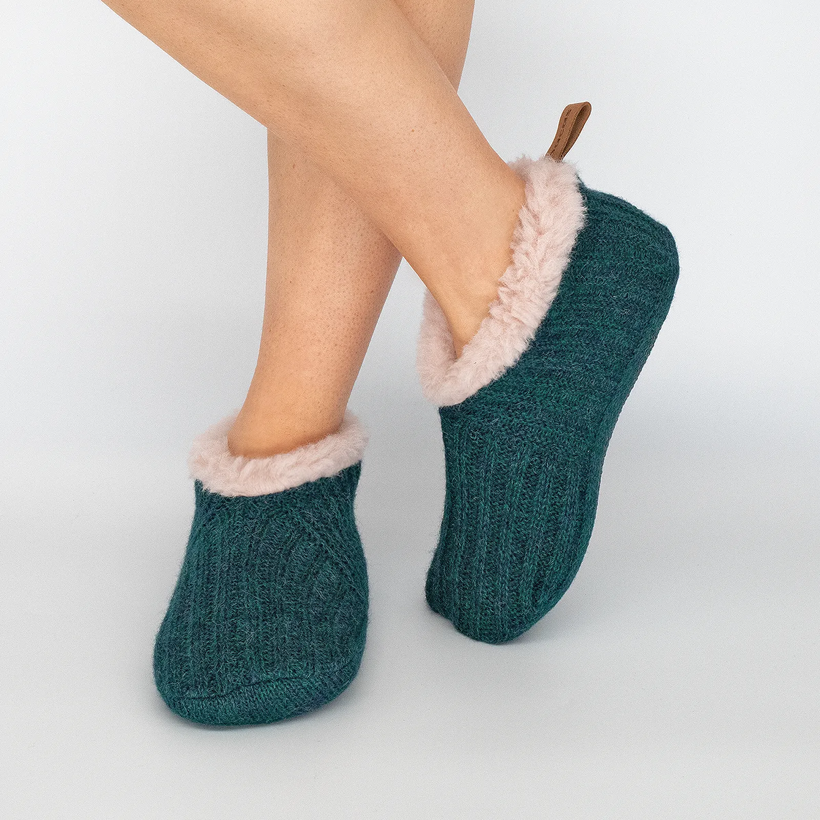Women's Alpaca Lined Gripper Slippers