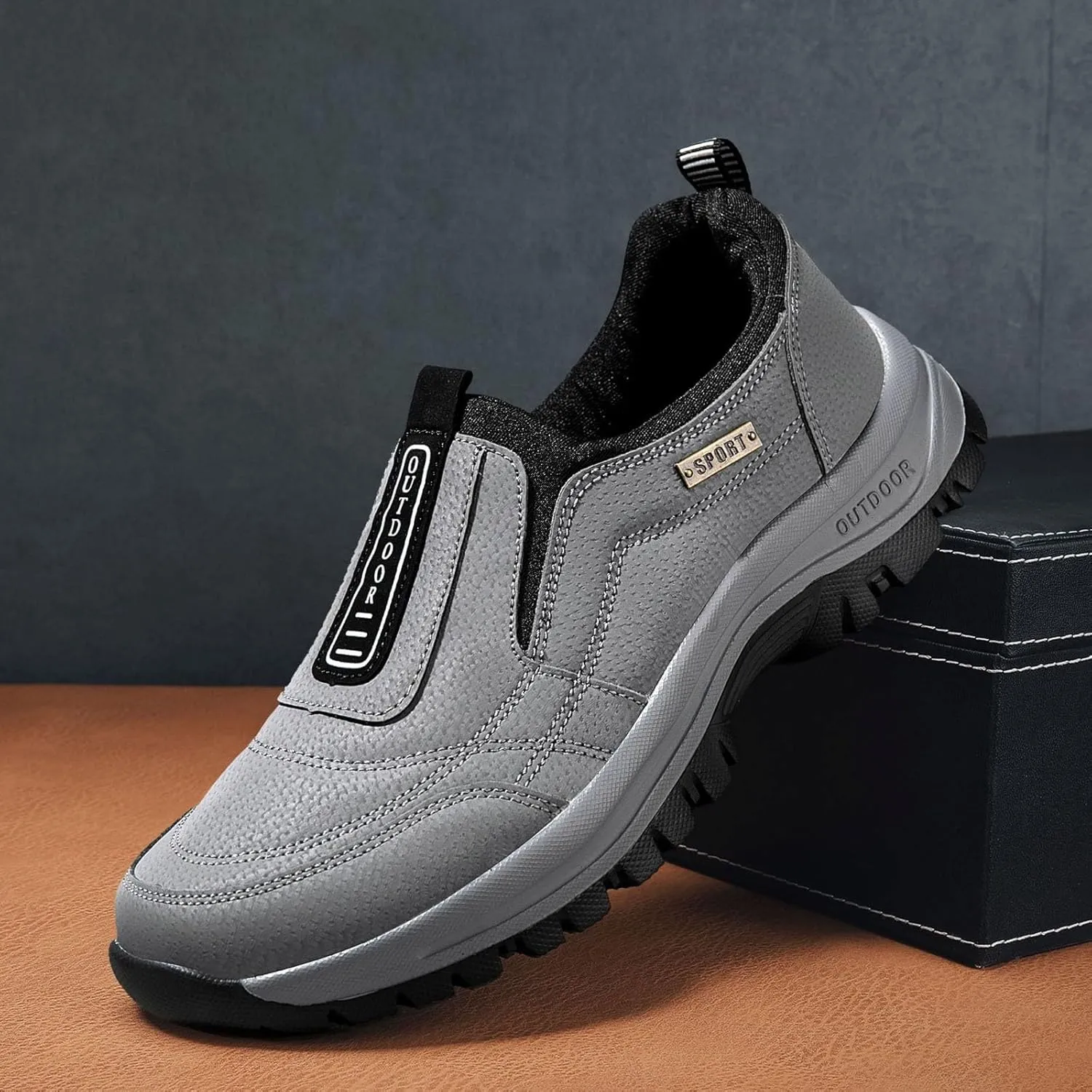 Womens Running Shoes Sneakers for Men Women Loafers Comfortable Flat Heel Closed Toe Christmas Tennis Shoes for Men Slip on Non Slip Low Top Casual